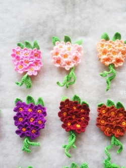  เฉพาะราคาส่ง ช่อดอกไม้จิ๋วถักโครเชต์ Mini flower bouquet crochet (only wholesale) สำเนา หลากสี 5 นิ้ว