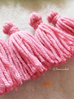 พู่สีเชมพูโครเชต์ ไหมพรม 4 ply pink tassel crochet acrylic yarn 4 ply