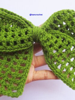 Bancrochet โบว์ถักโครเชต์ Crochet Bow เขียวขี้ม้า 3x5 นิ้ว
