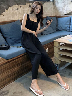 จั้มสูท ชุดเอี๊ยมกางเกง