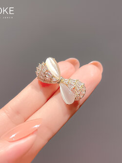 เข็มกลัด เข็มกลัดสวยๆ เข็มกลัดติดเสื้อ Brooch