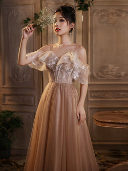 ชุดราตรี ชุดราตรีสวยหรู แบบ ทันสมัย Evening dress