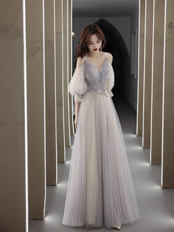 ชุดราตรี ชุดราตรีสวยหรู แบบ ทันสมัย Evening dress