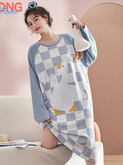 ชุดนอนผู้หญิง