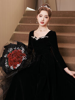 ชุดราตรี ชุดราตรีสวยหรู แบบ ทันสมัย Evening dress