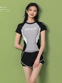 ชุดว่ายน้ำผู้หญิง ชุดว่ายน้ำน่ารัก Bikini ชุดไปทะเล