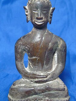 พระเชียงรุ้งลาว