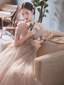 ชุดราตรี ชุดออกงาน ดีไซน์หรู แบรนด์ Angel