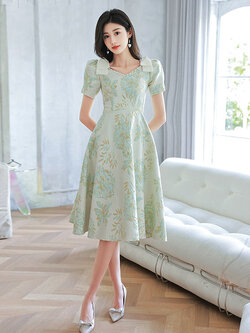 ชุดราตรี ชุดราตรีสวยหรู แบบ ทันสมัย Evening dress