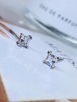 ต่างหูเงินแท้ S925 รุ่น Equal เพชรCZ สี่เหลี่ยม สีเงิน เงินแท้ทั้งชิ้น Silver925 ต่างหูน่ารัก ต่างหูผู้หญิง ตุ้มหูเงินแฟชั่น