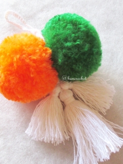 พู่+ปอมปอมแขวนกระเป๋าถักโครเชต์ pompom crochet