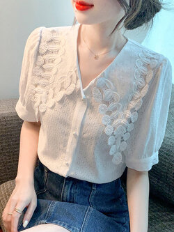 เสื้อลูกไม้ แขนสั้น