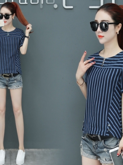 เสื้อผ้าแฟชั่นผู้หญิง เสื้อเชิ้ตแบบฮิตๆ