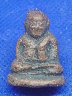 หลวงพ่อเงิน เนื้อดิน