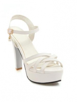 รองเท้าแฟชั่น รองเท้าส้นสูง