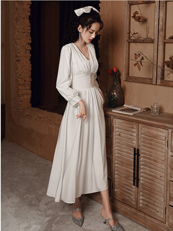 ชุดราตรี ชุดราตรีสวยหรู แบบ ทันสมัย Evening dress