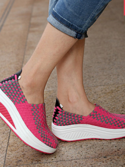 รองเท้าหุ้มข้อ