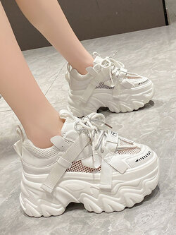 รองเท้าผ้าใบเสริมส้นสูง ไซต์35-39 สนใจทักแชท ฟรีค่าส่ง!