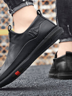 รองเท้าผ้าใบผู้ชาย