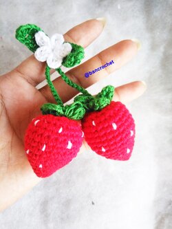 Bancrochet สตรอเบอรี่ถักโครเชต์ crochet strawberries แดง 2.5 นิ้ว