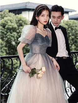 ชุดราตรี ชุดราตรีสวยหรู แบบ ทันสมัย Evening dress