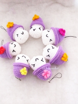 พวงกุญแจเห็ดถัก สีม่วง