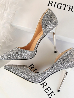 รองเท้าคัทชูส้นสูง รองเท้าแฟชั่น