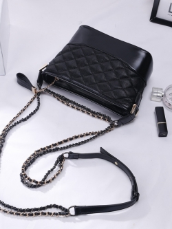 กระเป๋าผู้หญิงสะพายไหล่