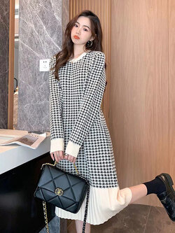 เดรสแฟชั่น แบบลายหมดสต็อกเร็วมากคะ สอบถามไซต์ที่สั่งได้ก่อนการสั่งนะคะ