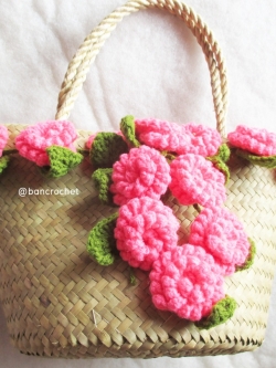 bancrochet กระเป๋ากระจูดสาน ขนาด 7*7 นิ้ว น้ำตาล 7*7 นิ้ว