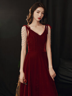 ชุดราตรี ชุดราตรีสวยหรู แบบ ทันสมัย Evening dress