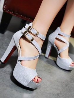 รองเท้าแฟชั่น รองเท้าส้นสูง