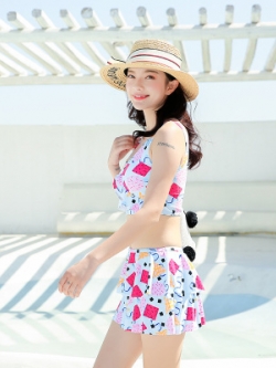 ชุดว่ายน้ำผู้หญิง ชุดว่ายน้ำแฟชั่น ชุดว่ายน้ำบิกินี่ ชุดว่ายน้ำเต็มตัว คอลเลคชั่นใหม่