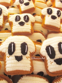 bancrochet ตุ๊กตาขนมปัง bread dolls crochet ขาวครีม 4 นิ้ว/inch
