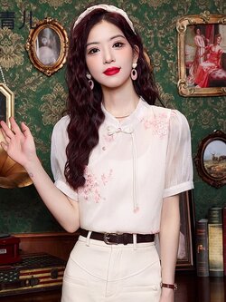 เสื้อเชิ้ตผู้หญิงใส่ทํางาน 390 บาทต่อชิ้น ฟรีค่าจัดส่ง