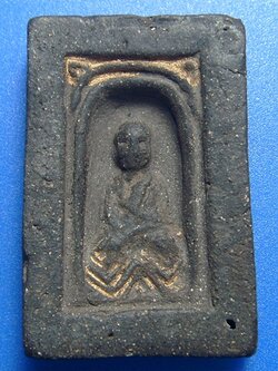 หลวงปู่ทวดพิมพ์กลักไม้ขีดอาจารย์นอง ฐานฝังตะกรุด