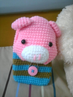 ซองมือถือหมูน้อยชมพู