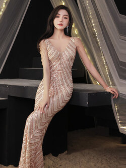 ชุดราตรี ชุดราตรีสวยหรู แบบ ทันสมัย Evening dress
