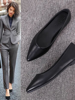 รองเท้าแฟชั่นผู้หญิงส้นเตี้ย ใส่สบาย มีขนาดให้สั่งซื้อ 35 36 37 38 39 40 สนใจทักแชท ฟรีค่าส่ง!