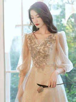 ชุดราตรี ชุดราตรีสวยหรู แบบ ทันสมัย Evening dress