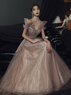 ชุดราตรี ชุดราตรีสวยหรู แบบ ทันสมัย Evening dress