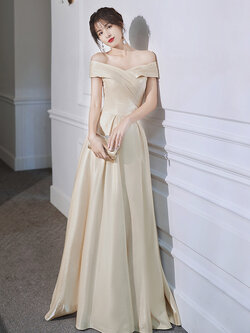 ชุดราตรี ชุดราตรีสวยหรู แบบ ทันสมัย Evening dress