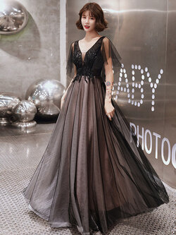 ชุดราตรี ชุดออกงาน ดีไซน์หรู แบรนด์ Angel