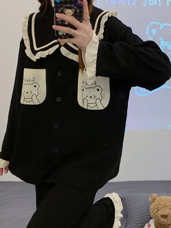 ชุดนอนผู้หญิง