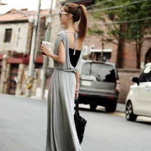Maxi Dress แม็กซี่เดรสยาว สีเทา โชว์หลัง มาพร้อมเกาะอกสีดำ เก๋ไก๋สุดๆ ผ้าเนื้อดี ทิ้งตัว black