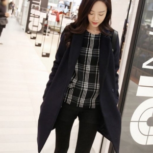เสื้อโค้ทกันหนาว สีดำ ทรงสวย แบบผู้ดีมาก ผ้าวูลเนื้อดี บุซับในกันลม จะใส่คลุม หรือใส่เป็นเสื้อโค้ทปกติก็เก๋ค่า พร้อมส่งจ้า BLACK