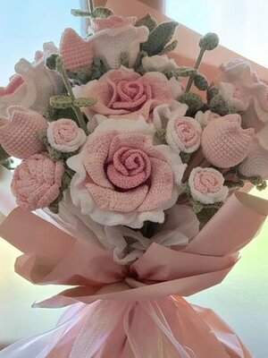 ช่อดอกไม้ถัก,ดอกกุหลาบถัก,ทานตะวันถัก,ลาเวนเดอร์ถัก,ดอกไม้ถักโครเชต์,ดอกไม้ถักไหมพรม,ช่อดอกไม้,ดอกไม้วาเลนไทน์,ช่อดอกไม้รับปริญญา,ช่อดอกไม้คู่รัก,ของขวัญวาเลนไทน์,crochet,flowers