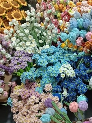 ช่อดอกไม้ถัก,ดอกกุหลาบถัก,ทานตะวันถัก,ลาเวนเดอร์ถัก,ดอกไม้ถักโครเชต์,ดอกไม้ถักไหมพรม,ช่อดอกไม้,ดอกไม้วาเลนไทน์,ช่อดอกไม้รับปริญญา,ช่อดอกไม้คู่รัก,ของขวัญวาเลนไทน์,crochet,flowers