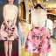 Set_bs1545 ชุด 2 ชิ้น(เสื้อ+กระโปรง) เสื้อลูกไม้ผ้าแก้วลายสวยสีพื้นขาวมีซับใน+กระโปรงซิปหลังผ้าซาตินซิลค์เนื้อหนาลายดอกไม้โทนสีชมพู งานเซ็ทสองชิ้นสวยคุ้ม แมทช์กันได้อย่างลงตัว แยกใส่กับตัวอื่นก็สวย งานสวยหรูใส่ออกงานได้จ้า