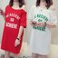 Blouse3789 เสื้อยืดตัวยาวเปิดไหล่ทรงโอเวอร์ไซส์ (ใส่เป็นเดรสได้) สกรีนลายตัวอักษร ผ้าคอตตอนสแปนเด็กซ์เนื้อดีมีน้ำหนักยืดหยุ่นสูง งานน่ารักผ้านุ่มใส่สบาย มี 2 สี แดง, ขาว
